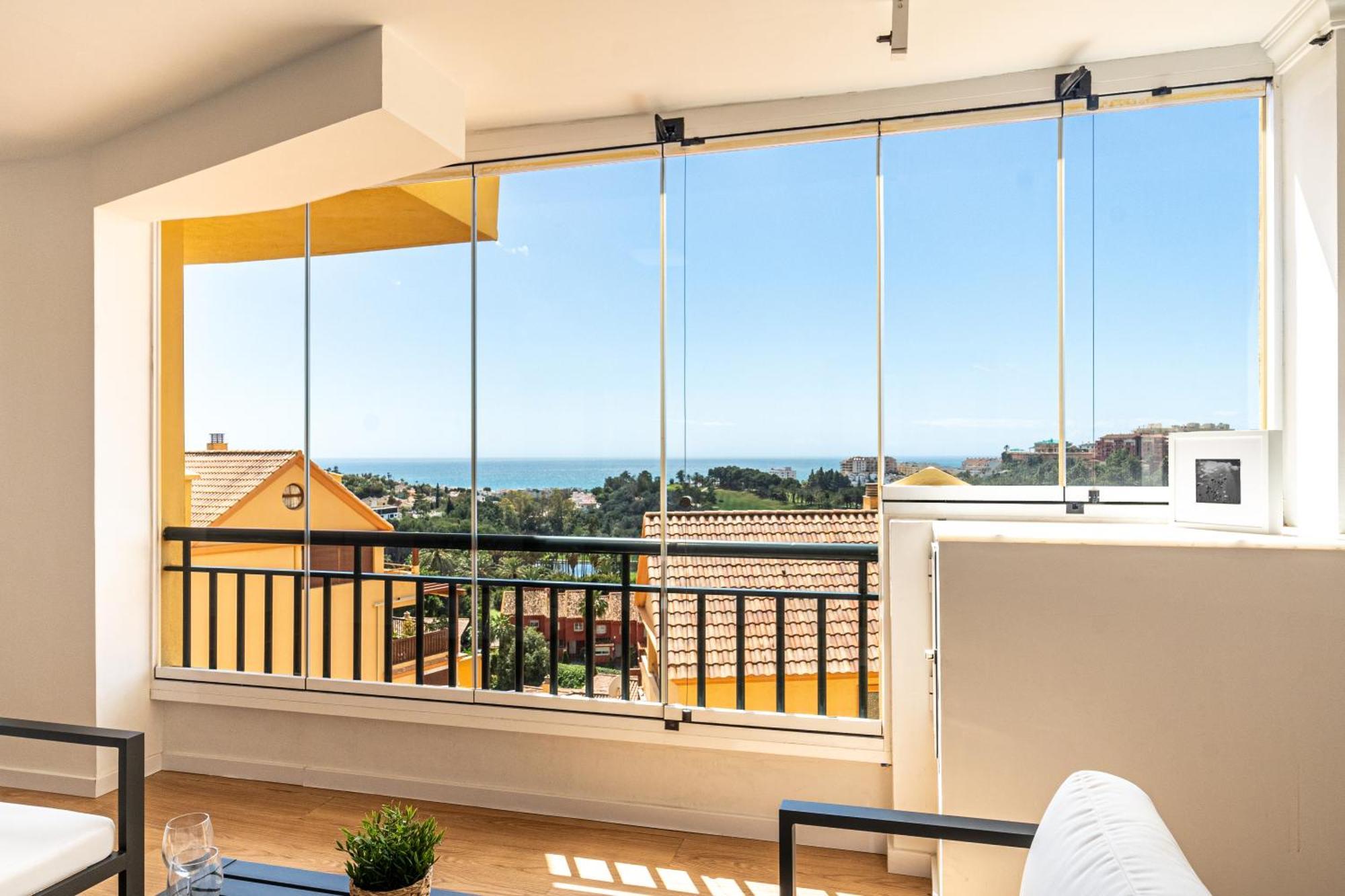 Apartment Wonderful Golf & With Front Seaview And Pool Benalmadena