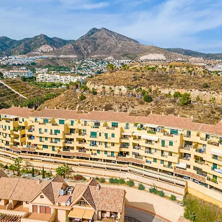 Wonderful Golf & Beach Apartment With Front Seaview And Pool Benalmádena Esterno foto